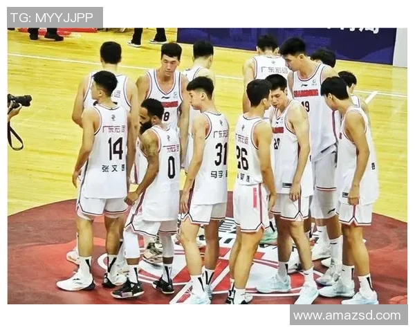 南京同曦迎战广东队期待精彩对决两队实力较量引发球迷热情关注